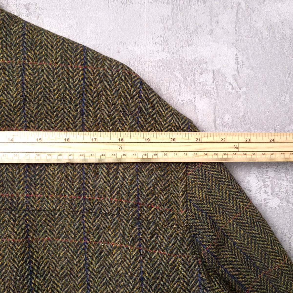 P.G. Field Tweed Field Coat Mens Large Reg Fit Olive Green Herringbone Jacket
