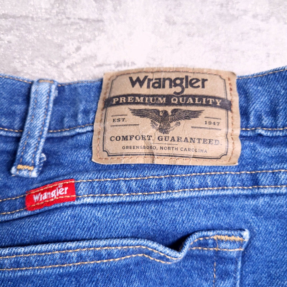 Wrangler Jeans Mens W46 X L30 Regular Fit Blue Denim Cotton Stretch 5-Pockets