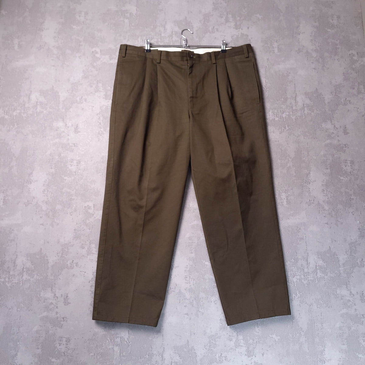 Orvis Trousers Chinos Mens W42 L30 Regular Fit Olive Green Cotton Pleated